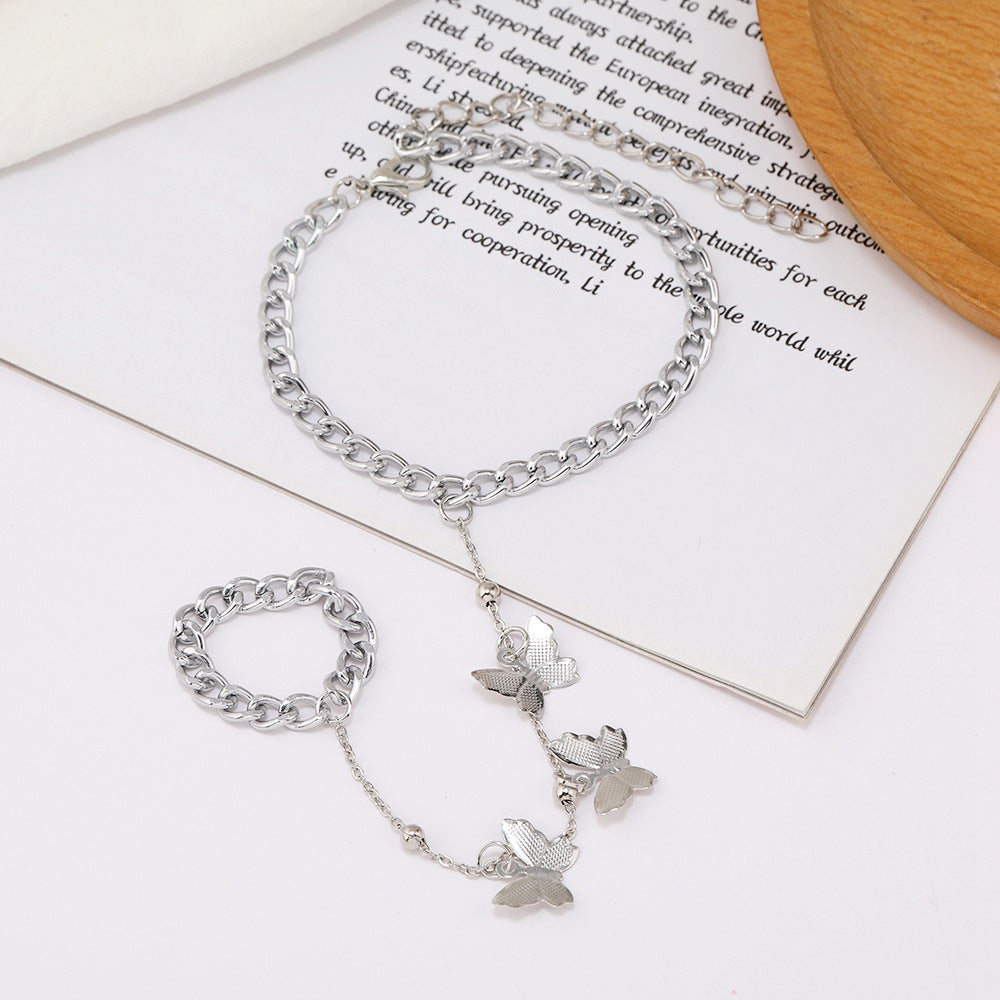 Vintage Punk Scorpion Tassel Chain Ring Bracelet Sets for Women Men Gothic Crystal Ring Connected Finger Charm Bracelets Jewelr