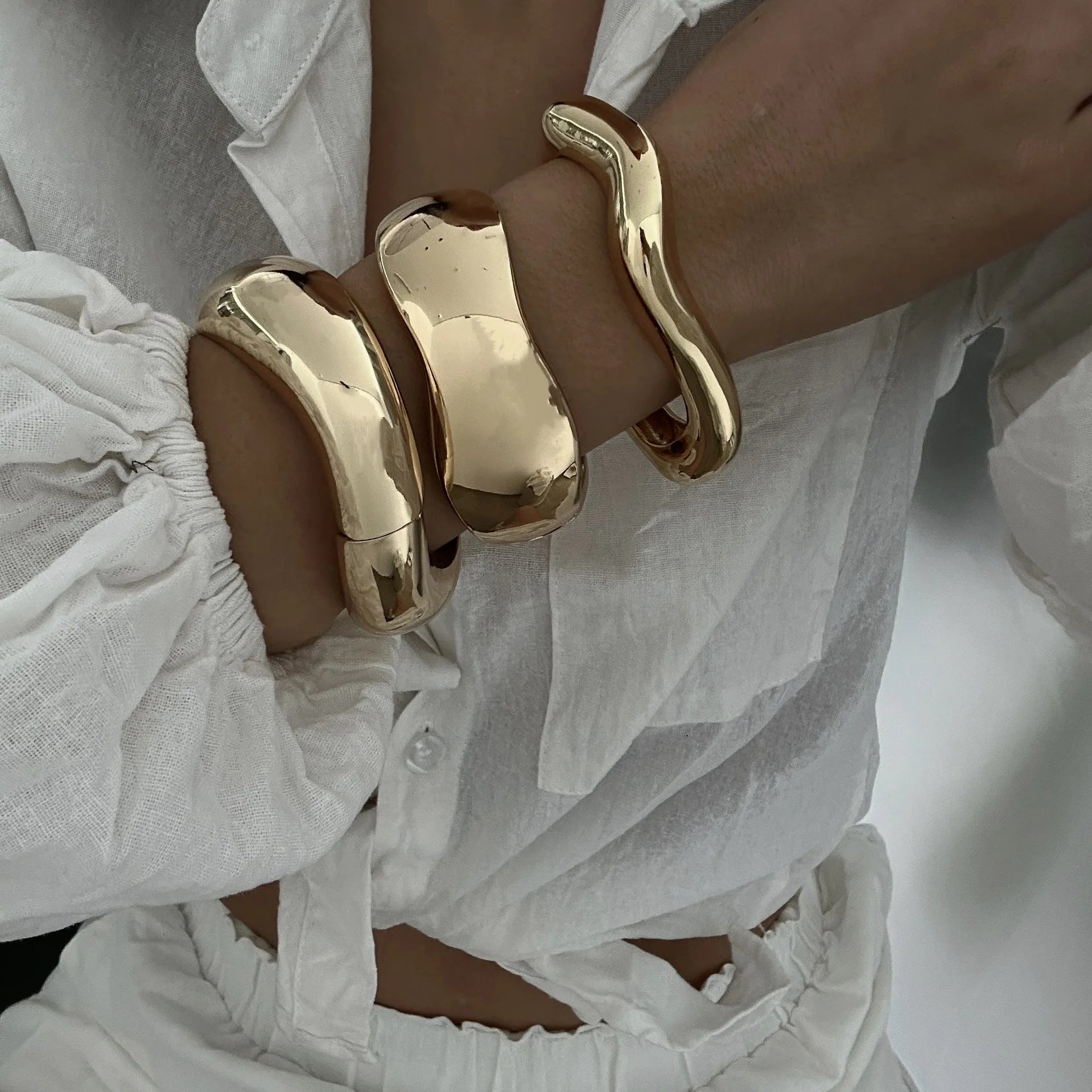 Hip Hop Water Drop Cuff Wide Bangles Vintage Punk Gold Silver Color Geometric Spring Bangles Women Bracelets Men Jewelry