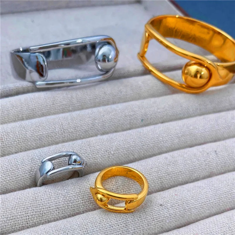 Retro Brass Gold Color Metal Bracelets Geometric Buckle Bangles for Women Jewelry European American Luxury Accessories Gifts