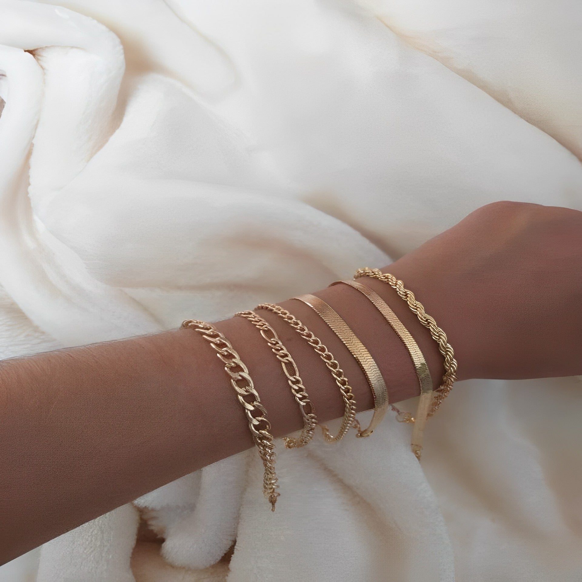 Hot selling fashion minimalist chain bracelets, personalized and versatile women's folding bracelet set, 6-piece set