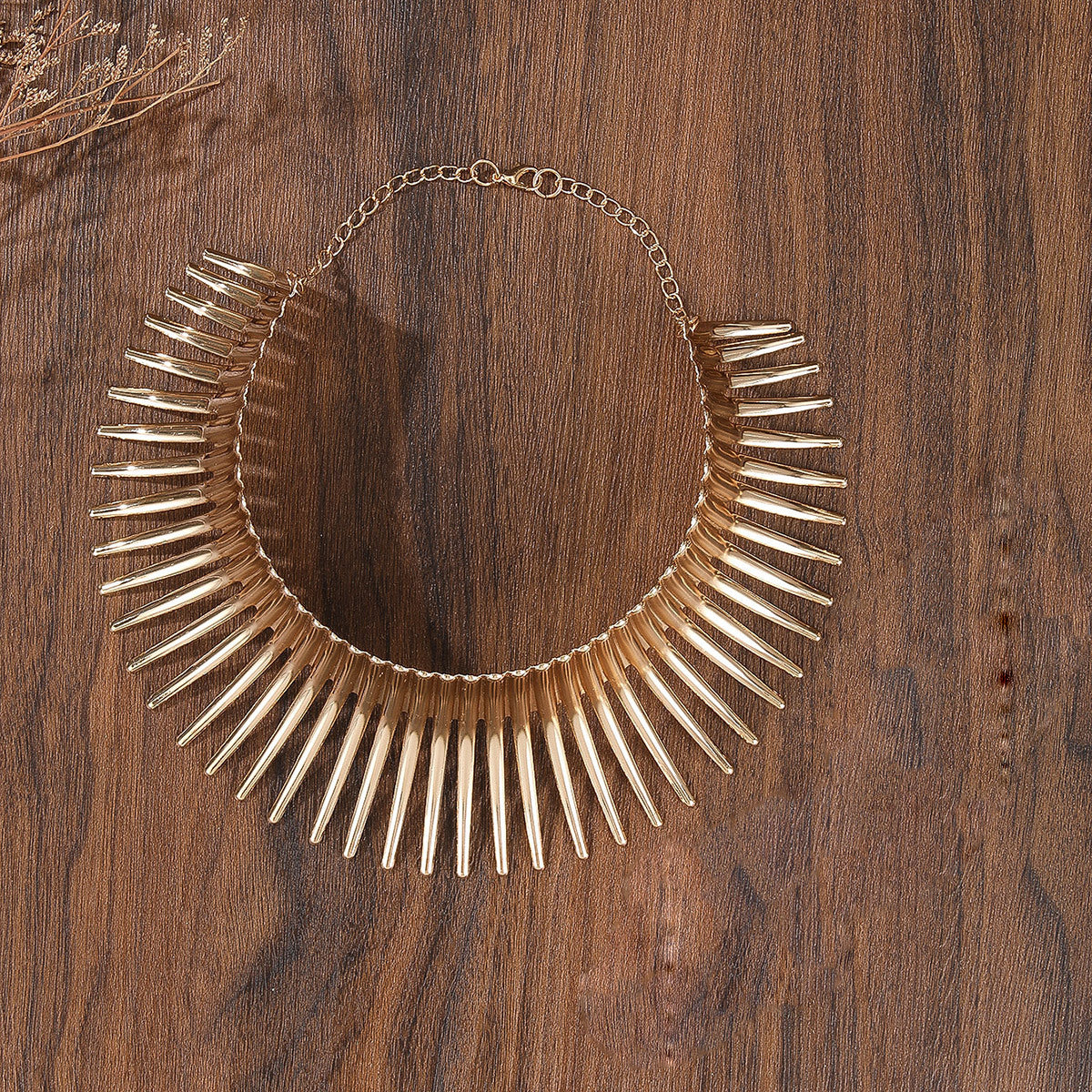 Striped collar necklace