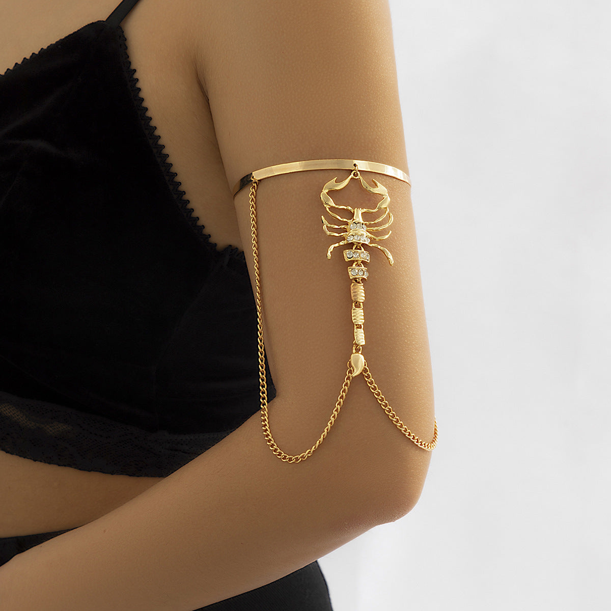 Vintage Punk Scorpion Tassel Chain Ring Bracelet Sets for Women Men Gothic Crystal Ring Connected Finger Charm Bracelets Jewelr