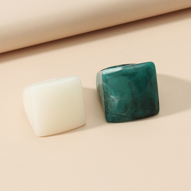 Trend Korea White Green Rings Set For Women Finger Jewelry Acrylic Resin Travel Rings Vintage Fashion Girls Birthday Gifts