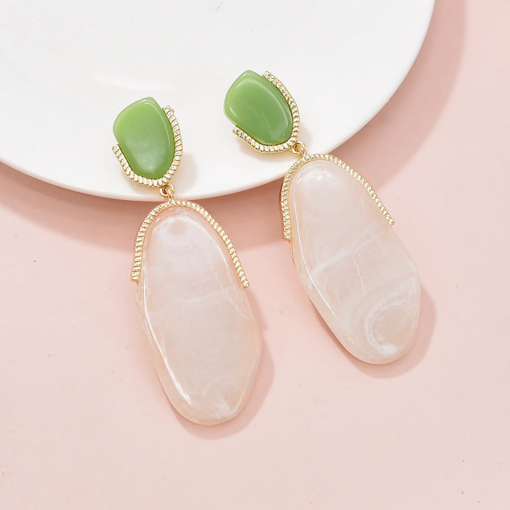 White Irregular Acrylic Imitation Stone Pendant Earrings for Women Fashion Exaggerated Big Geometric Earings Summer Jewelry Gift